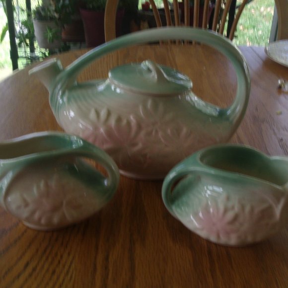 Vintage 1942 Mccoy Pottery tea set Daisy Teapot creamer sugar bowl glossy